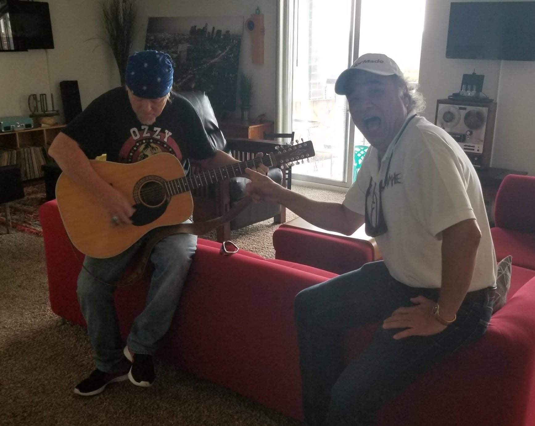 An acoustic afternoon